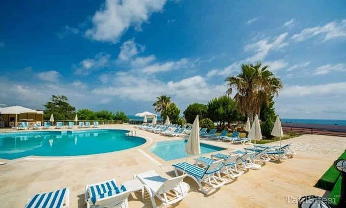 Avalon Beach Hotel